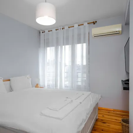 Modern 1bd Flat With Ac & Balcony - Airport By Flat Mаnager