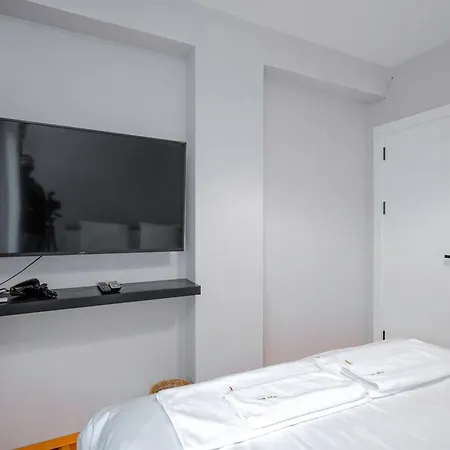 Modern 1bd Flat With Ac & Balcony - Airport By Flat Mаnager